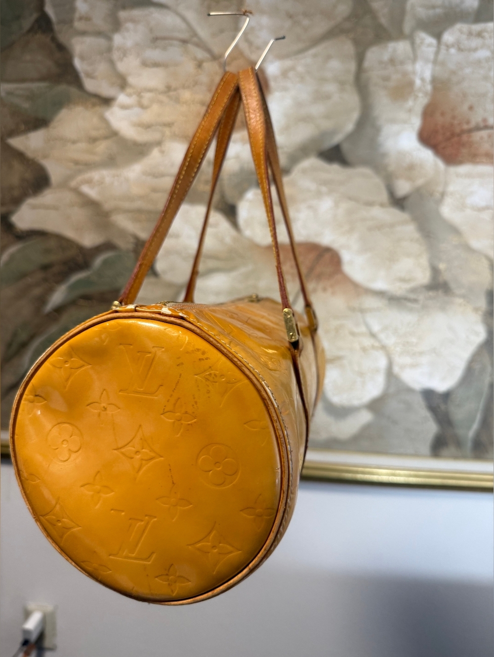 Louis Vuitton Monogram Vernis Papillon - Picture 5 of 16